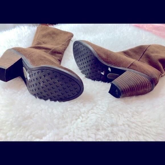 Anthropologie Adam Tucker Pelican Boots - Picture 3 of 6